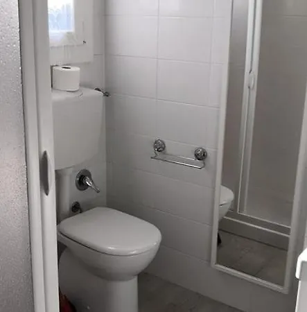 אתר קמפינג Tre Archi לידו די פרמו