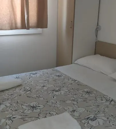 אתר קמפינג Tre Archi 3*