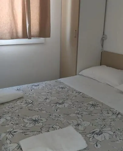 Κάμπινγκ Tre Archi 3*